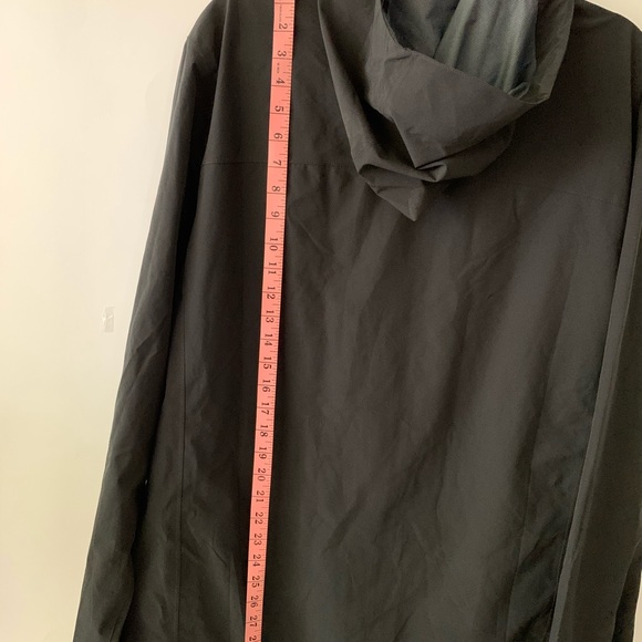 32 Degrees Cool Weatherproof Mens Rain Jacket With hood in color black - Picture 7 of 13